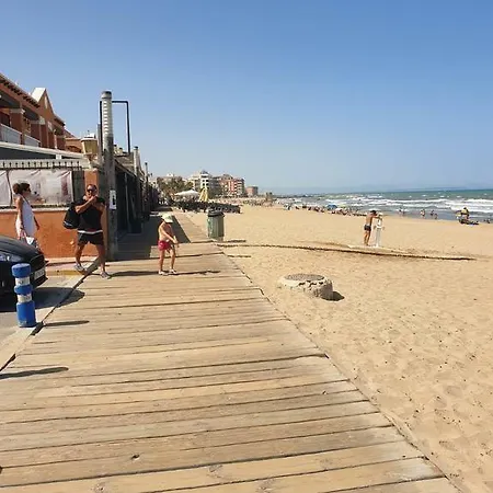 بيت للعطل Beach Apartman