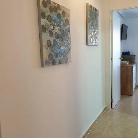 Beach Apartman بيت للعطل تورّيفيِخا